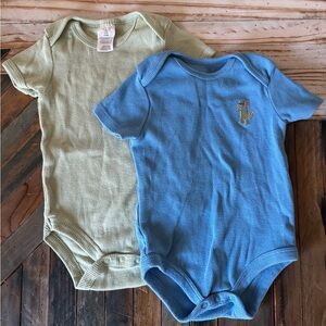 2 Piece Baby Onesie Set Dinosaur